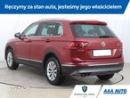 Volkswagen Tiguan - 5