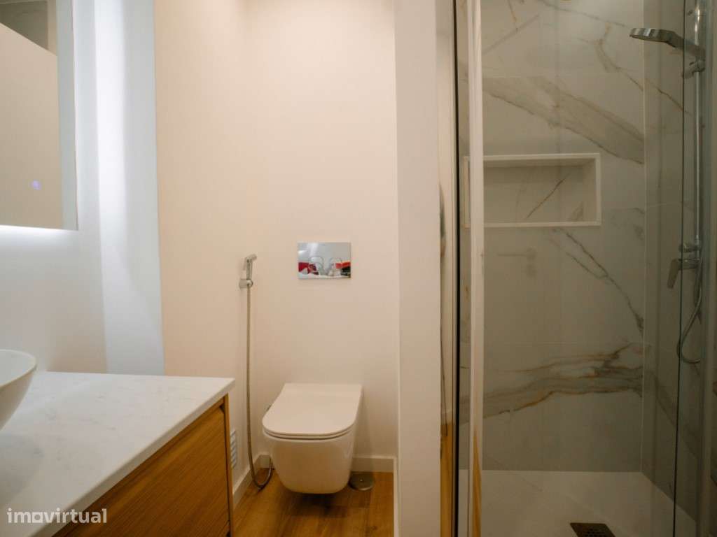 Apartamento T2 totalmente remodelado Baixa da Banheira-19