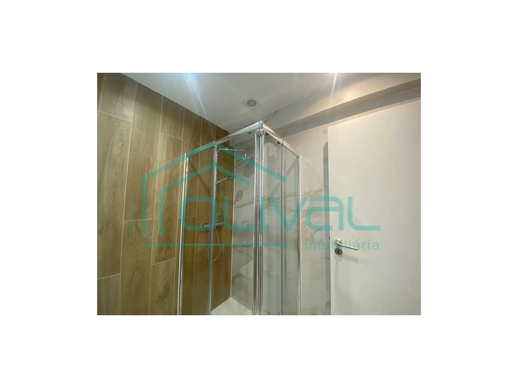 Apartamento T2 à venda na Rua Campos Monteiro-14