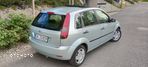 Ford Fiesta 1.4 Ghia - 31