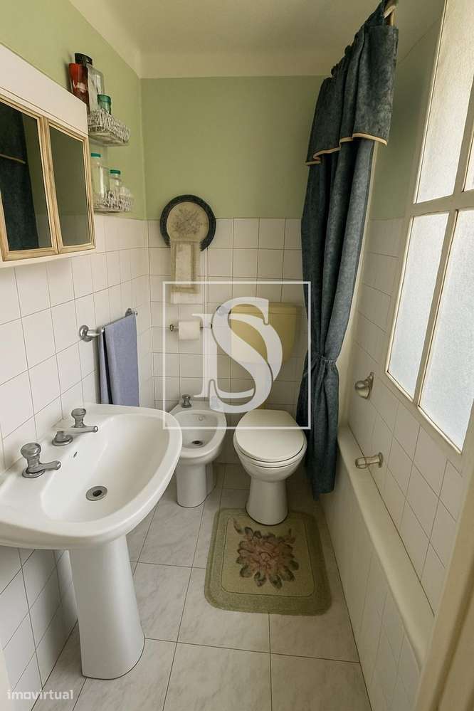 Moradia Tradicional com Terreno em Turquel (Alcobaça)-9