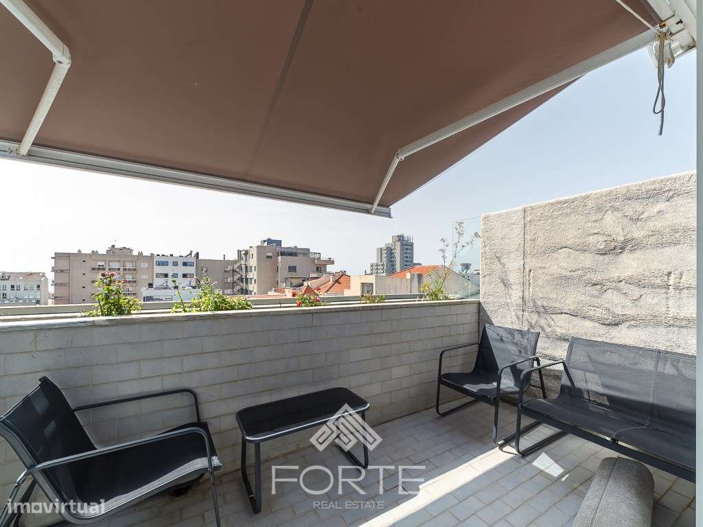 Apartamento T3 Duplex no centro de Espinho-31