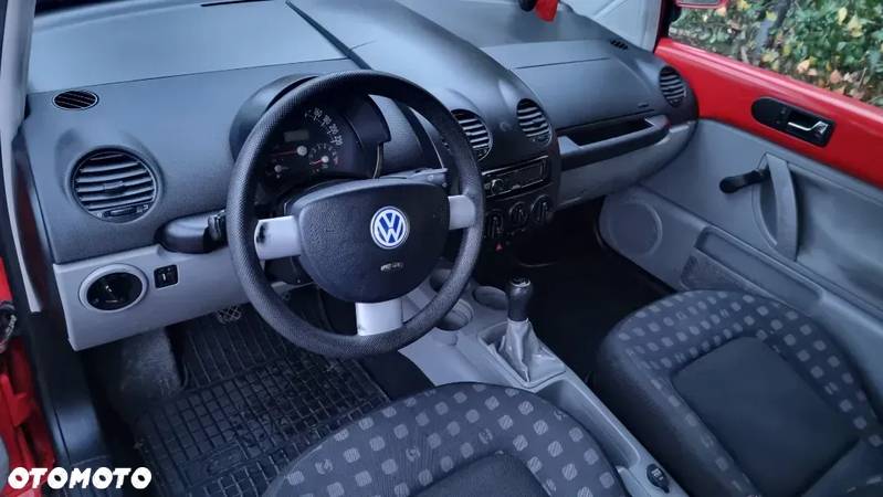 Volkswagen New Beetle 2.0 - 10