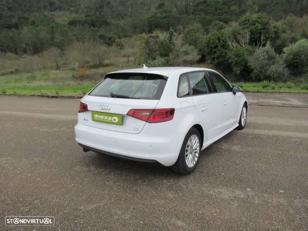 Audi A3 Sportback 1.6 TDi Attraction Ultra - 34