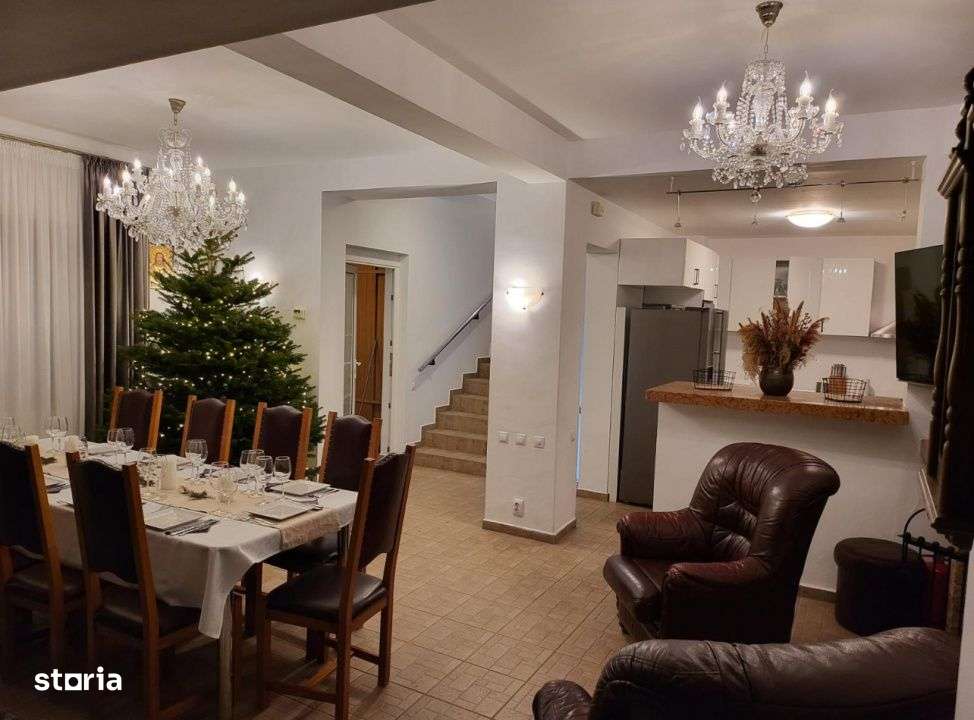 Casa spectaculoasa in Sinaia, cu facilitati de resort si panorama unic-16