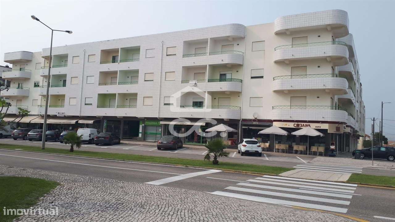 Loja  Venda em Vieira de Leiria,Marinha Grande-0