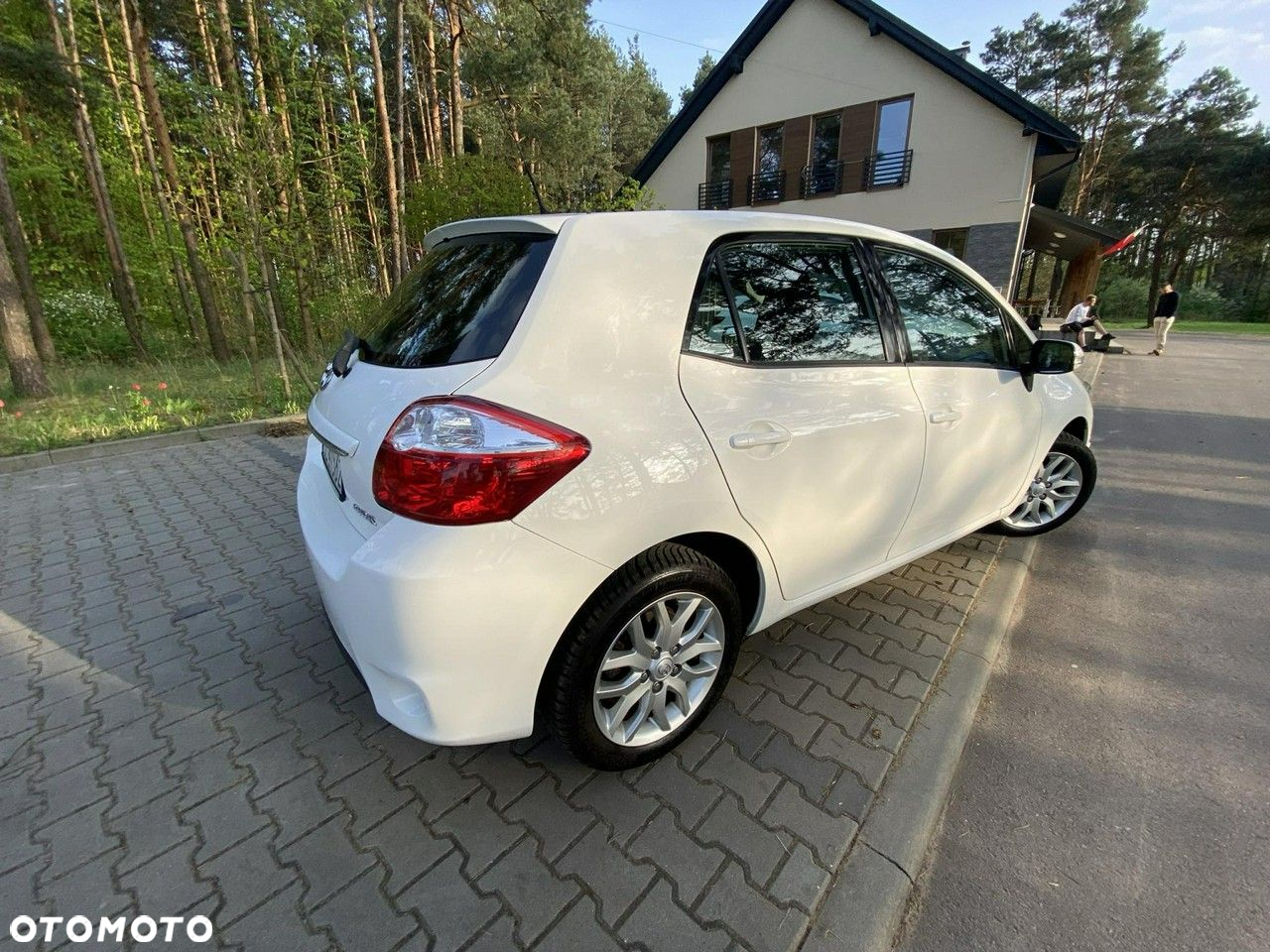 Toyota Auris 1.6 Premium + - 5