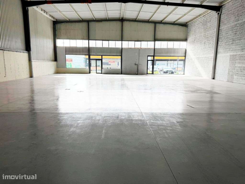 Espaço comercial / Armazém / Serviços - Famalicão Retail Park-8
