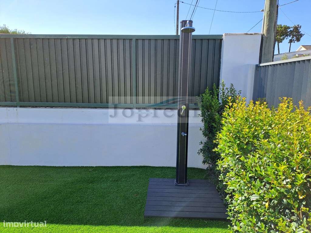 Moradia T4 na Aroeira-3