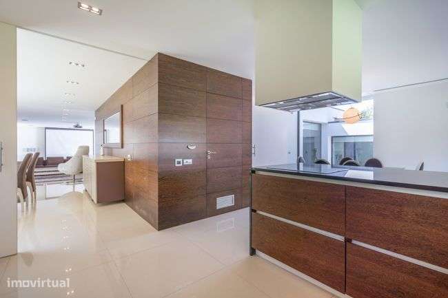 Moradia de Luxo para venda T4-6