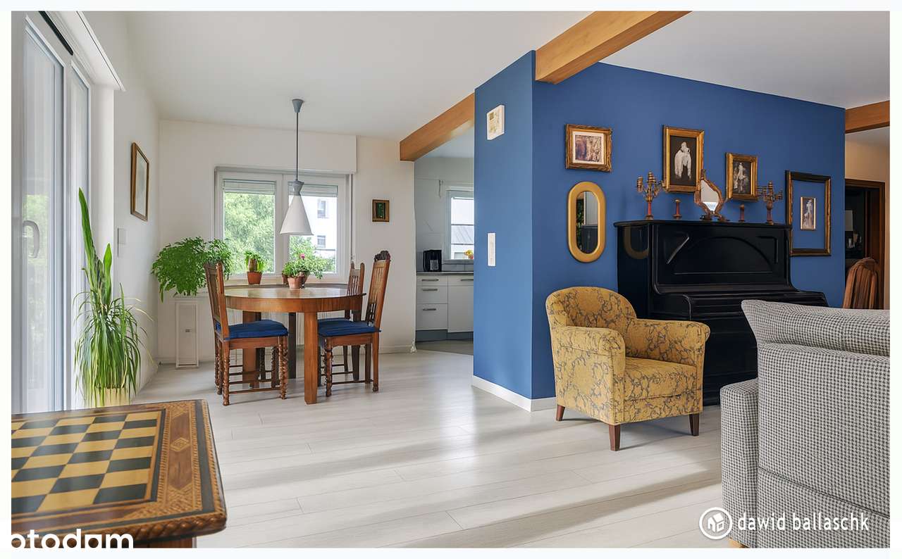 Wyjątkowy dom dwurodzinny na skraju lasu-5