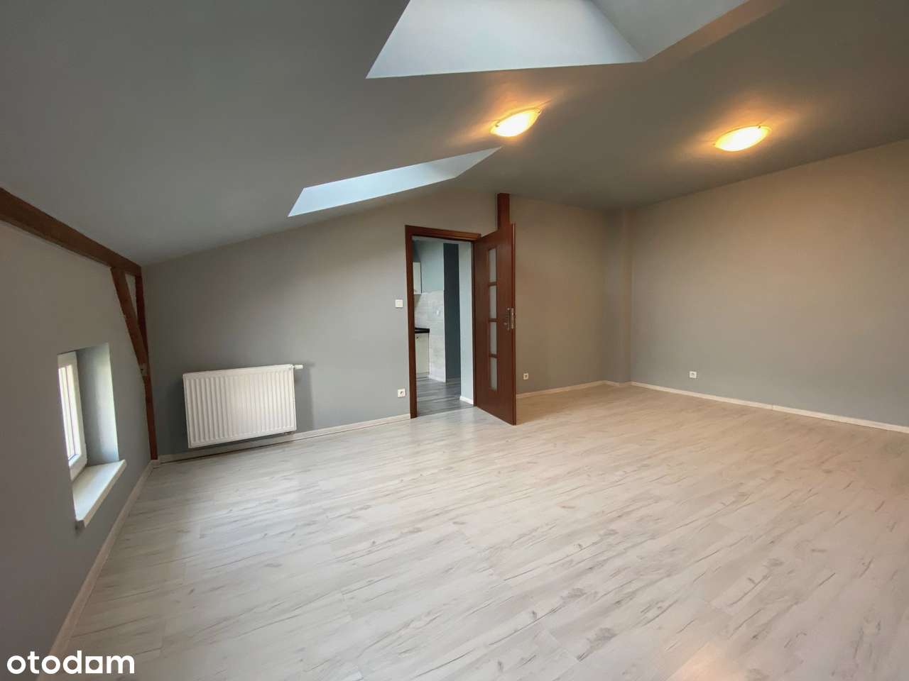 Kawalerka na poddaszu w Centrum | 11 - Pełny obrazek: 2/7