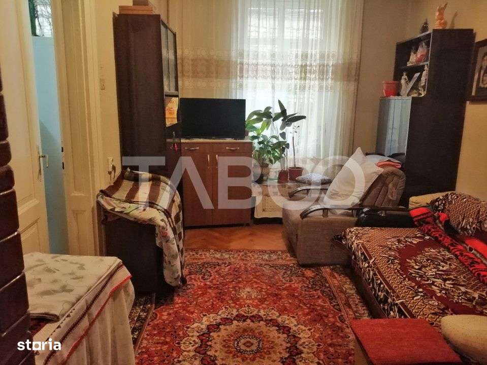 Apartament de vanzare la casa 2 camere zona Orasul de Jos Sibiu - Imagine principală: 3/4