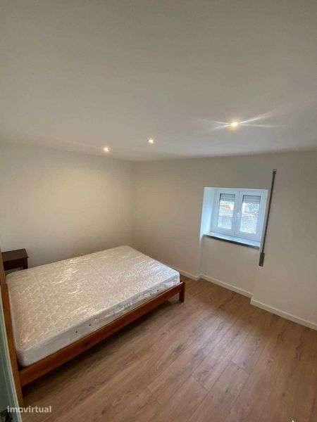 Moradia T2 600€ - Valado dos Frades - Grande imagem: 1/3