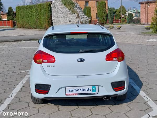 Kia Ceed 1.4 L Business Line - 14