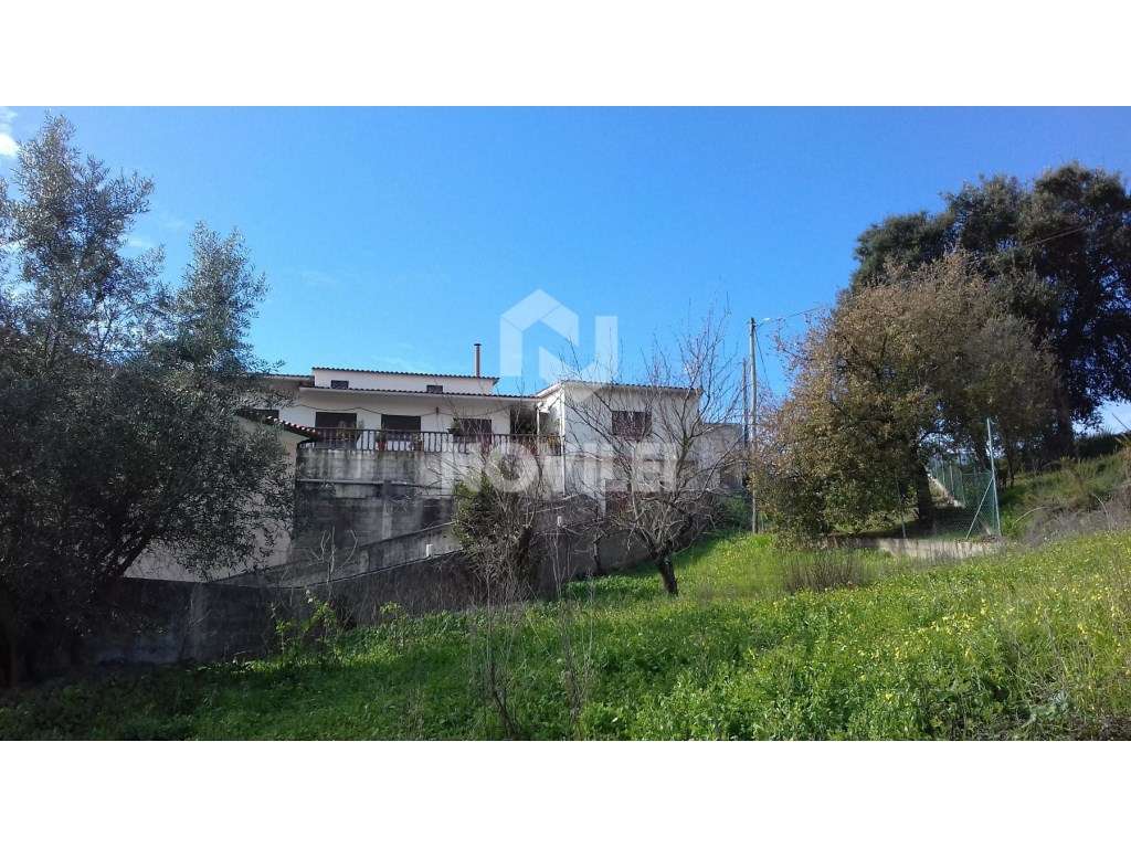 Moradia T3 sita em Cortes Leiria - Grande imagem: 3/3