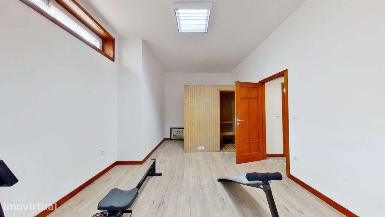 Moradia 4 Frentes | Piscina-21