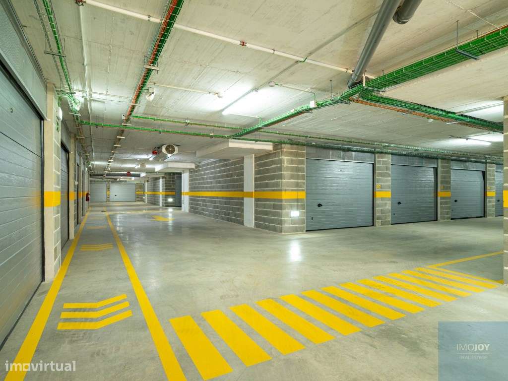 Lugar de Garagem para Venda no Centro de Portimão - Grande imagem: 5/19