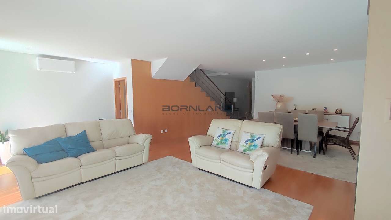 Moradia em Banda T3 + Escritório-0