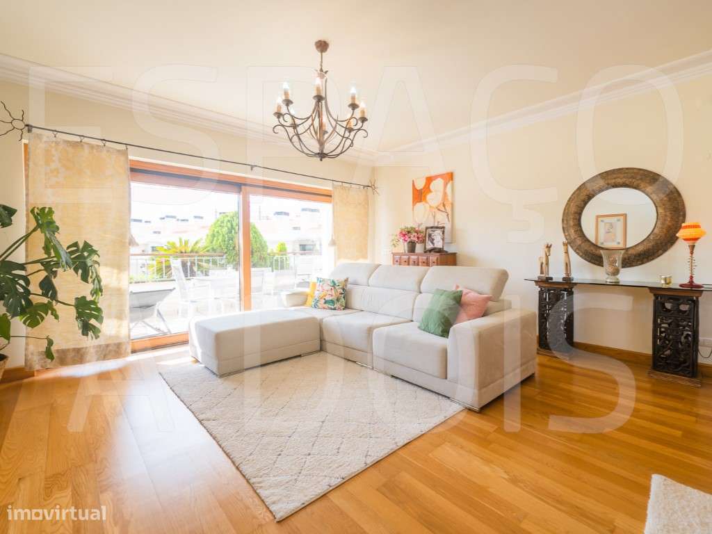 DESLUMBRANTE! Condomínio Privado com porteiro residente, vigilância...-25