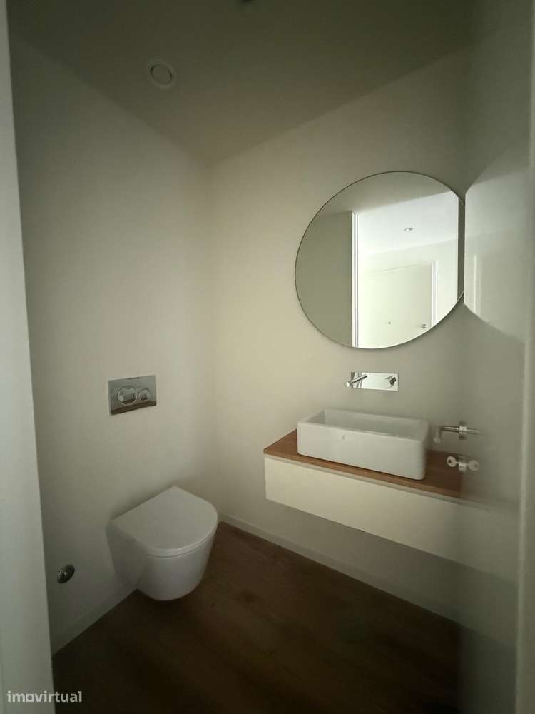 REF#4257 - T1 KIT  C Piscina  - Areosa Paranhos-15