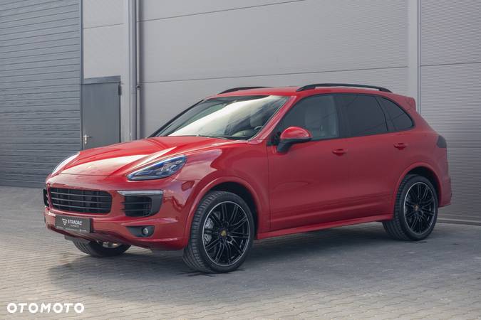 Porsche Cayenne - 1