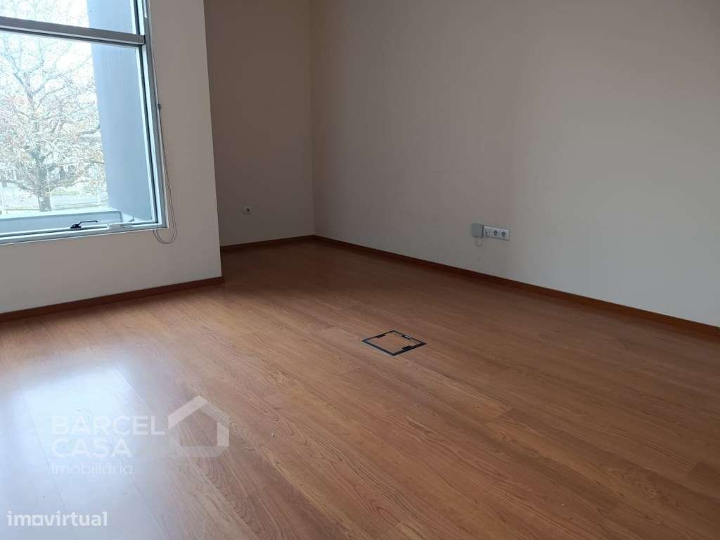 Escritório para arrendar no centro da cidade - Grande imagem: 3/8