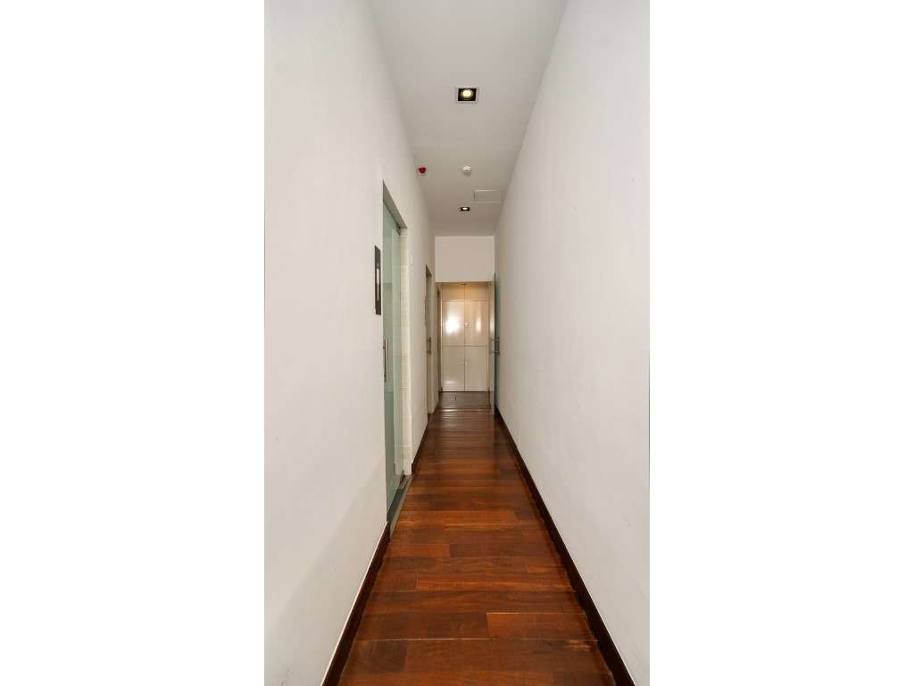 Loja no Centro de Lisboa | 265 m² | Sem Trespasse-11