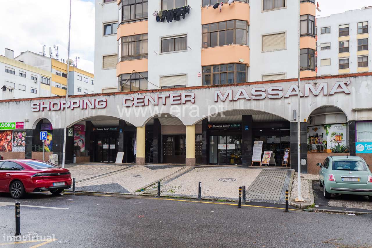 Apartamento T2 com Excelente Luminosidade e Localização – Massamá-29