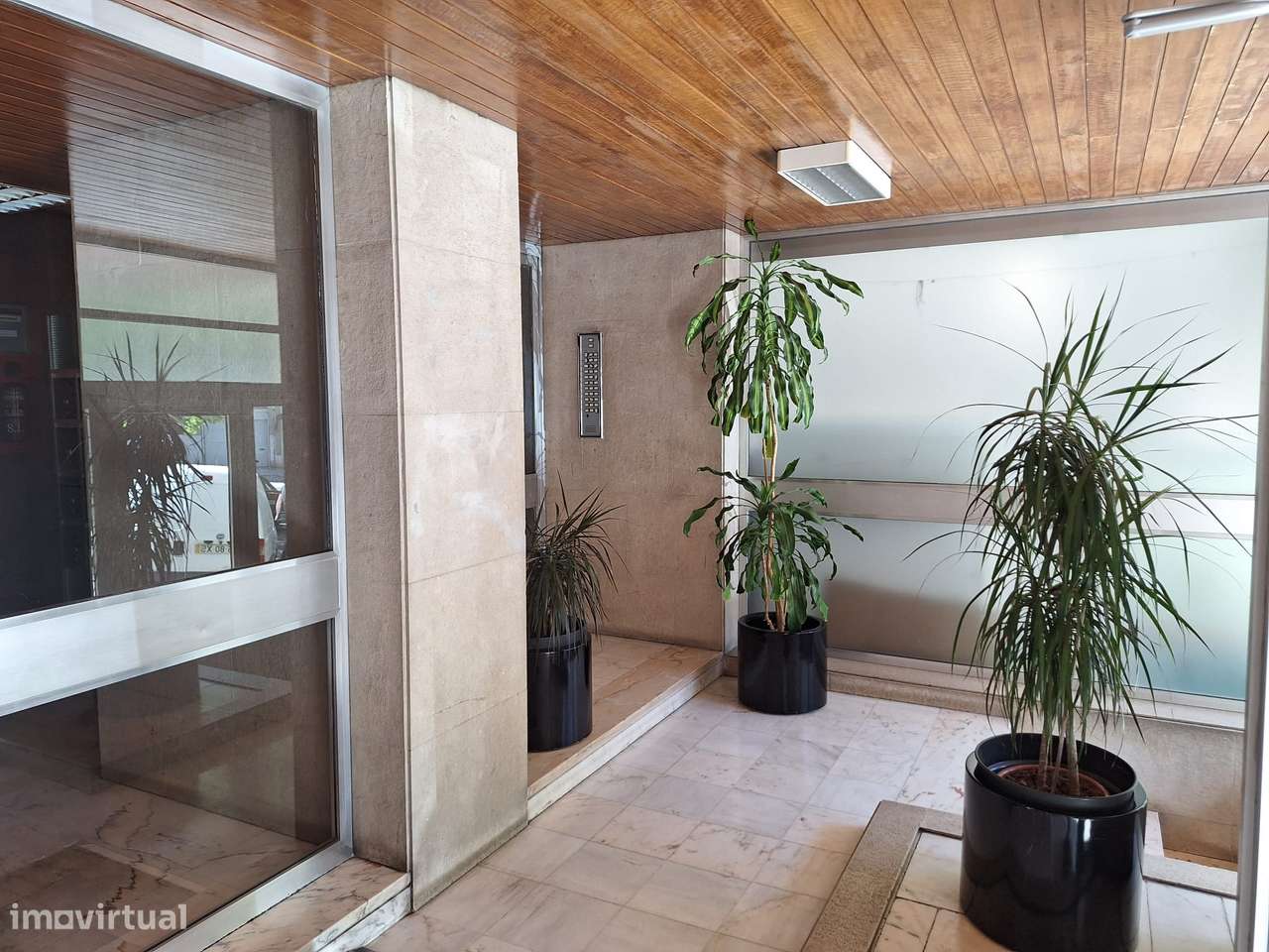 T2 para REMODELAR, perto Metro, Garagem, Vista Rio-1
