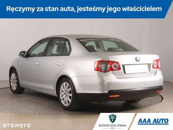 Volkswagen Jetta - 5