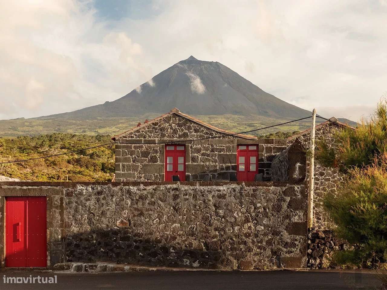 EMPREENDIMENTO LUXUOSO – ADEGA DO FOGO - Grande imagem: 5/47