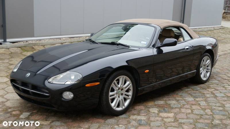 Jaguar XK8 - 1