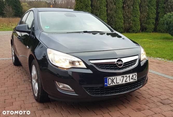 Opel Astra - 1