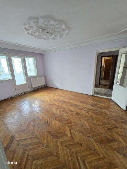 Apartament Logofat Tautu - Imagine principală: 1/9