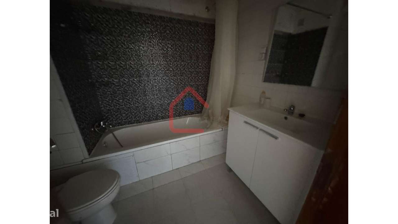 Apartamento T2 em Portugal-8