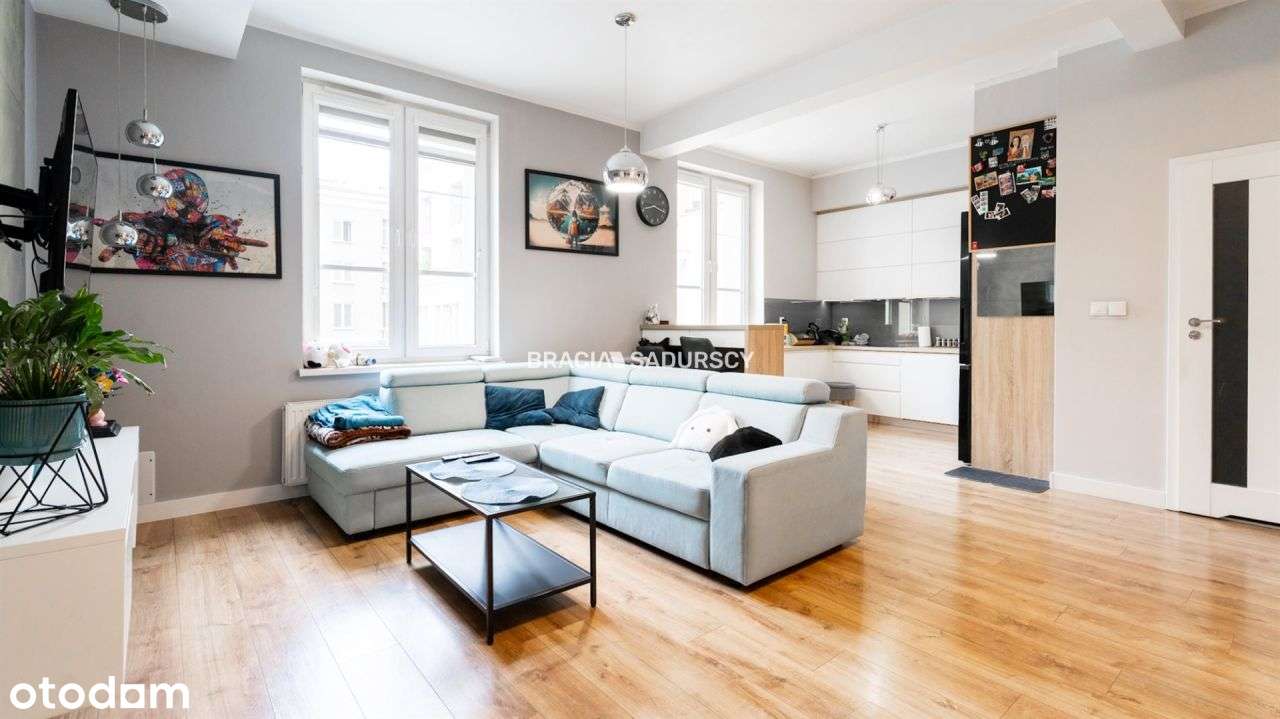 Dwa pokoje, jasne, wysokie. Doskonałe.-1