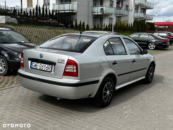 Skoda Octavia 1.6 Nature - 6