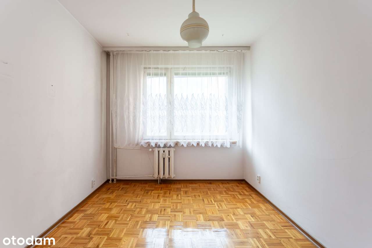 Trzypokojowe mieszkanie z balkonem na Piekarach-7