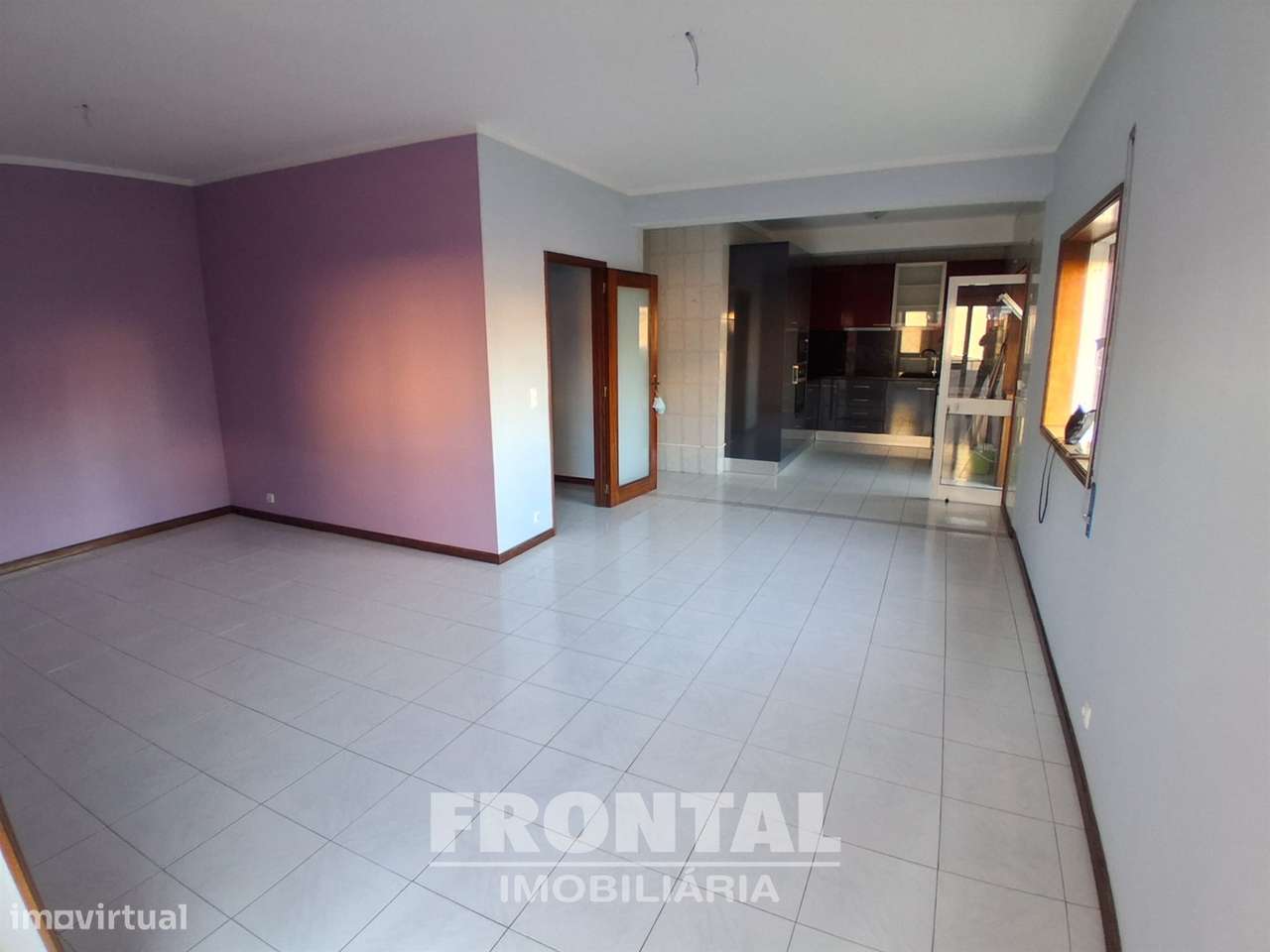 T2 com Cozinha Equipada, Elevador e Garagem | Perto do Metro, Baguim D - Grande imagem: 5/22