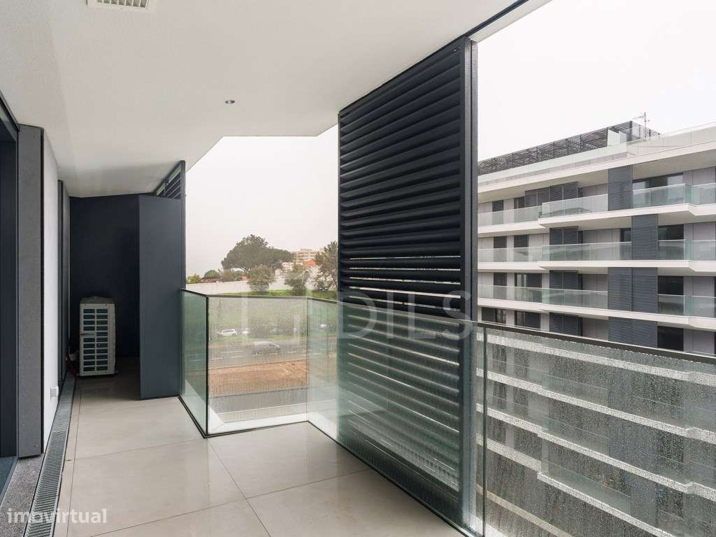 Apartamento T3 com varanda e estacionamento, na praça de Espanha, e... - Grande imagem: 3/43