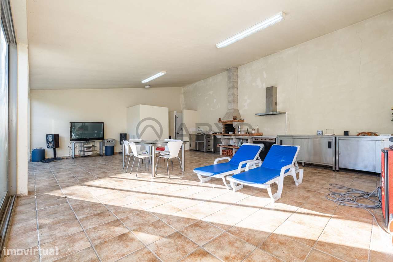 Moradia T4 com Piscina - Nogueira, Braga-29