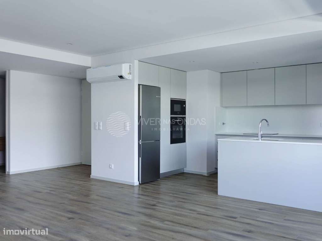 Oportunidade Única - Apartamento T2 de Luxo com Vista Mar. - Grande imagem: 3/34