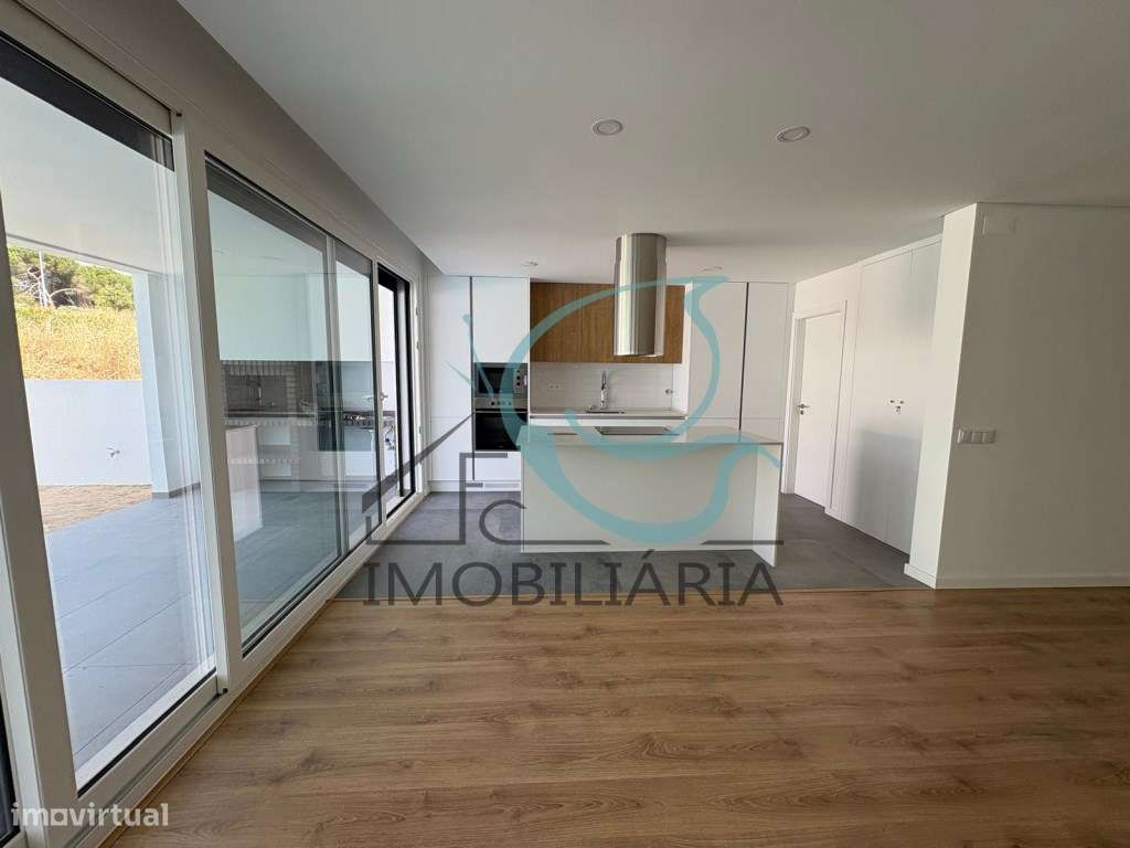 Moradia T3 com acabamentos de Luxo e Piscina - Quinta da Amizade-12