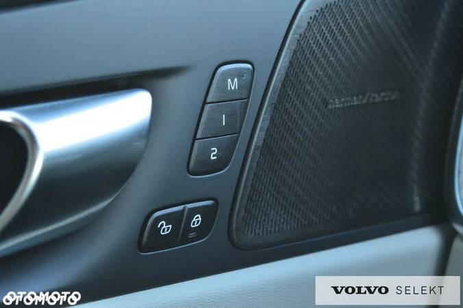 Volvo XC 60 B4 D AWD Plus Bright - 26