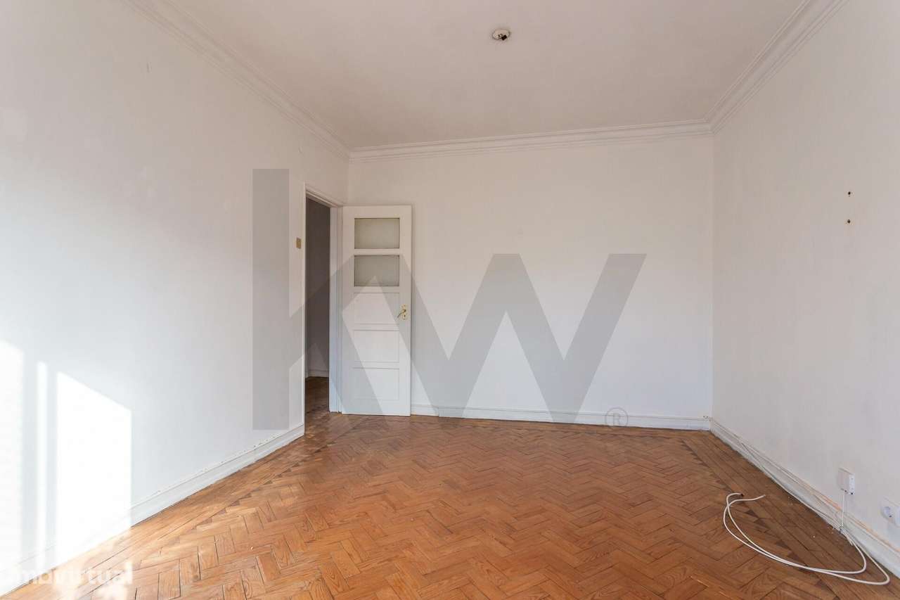 Moradia isolada para (sonhar e) remodelar | 300m2 área | Jardim à volt-21