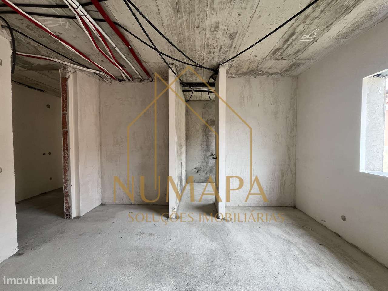 Moradia Térrea T5 Isolada com Piscina e Garagem Azeitão-12