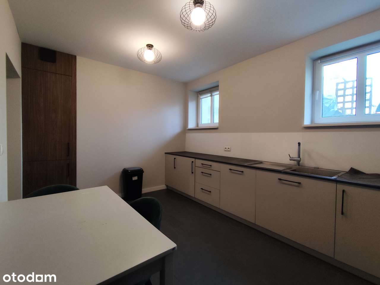 77 m2, 2 pokoje, ogrzewanie gazowe (podłogowe) - BYTOM Knajfeld-8