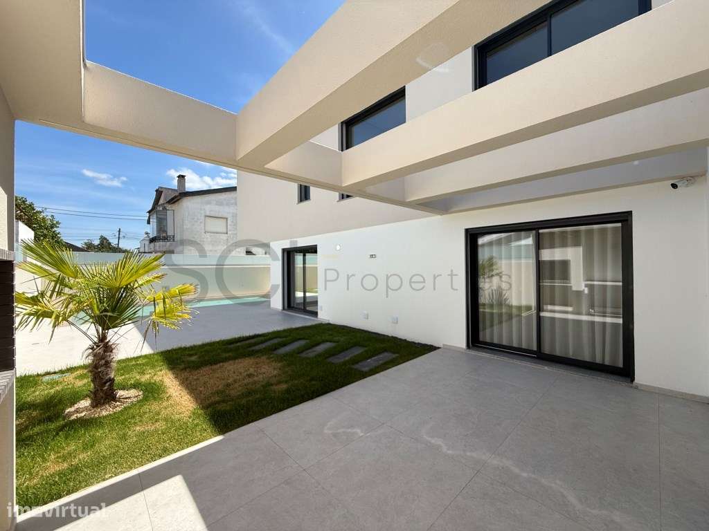 Moradia T4 Luxo Isolada | Belverde | Piscina | Garagem-7