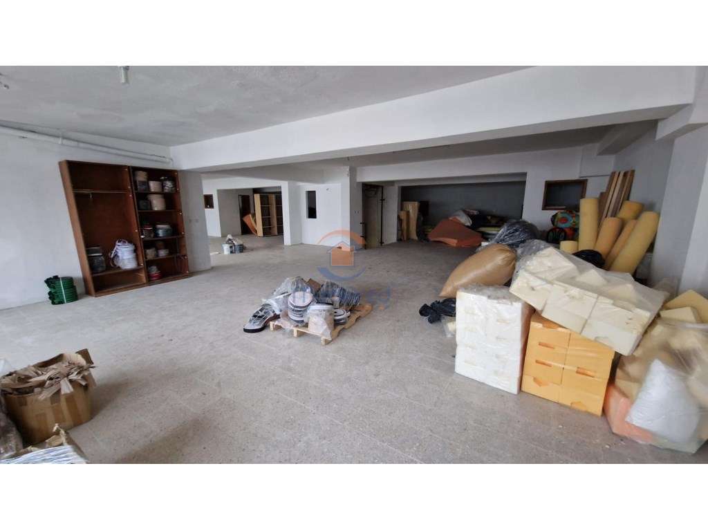 Armazém com 573 m2 (2 pisos) | Ramada, Odivelas - Grande imagem: 4/4